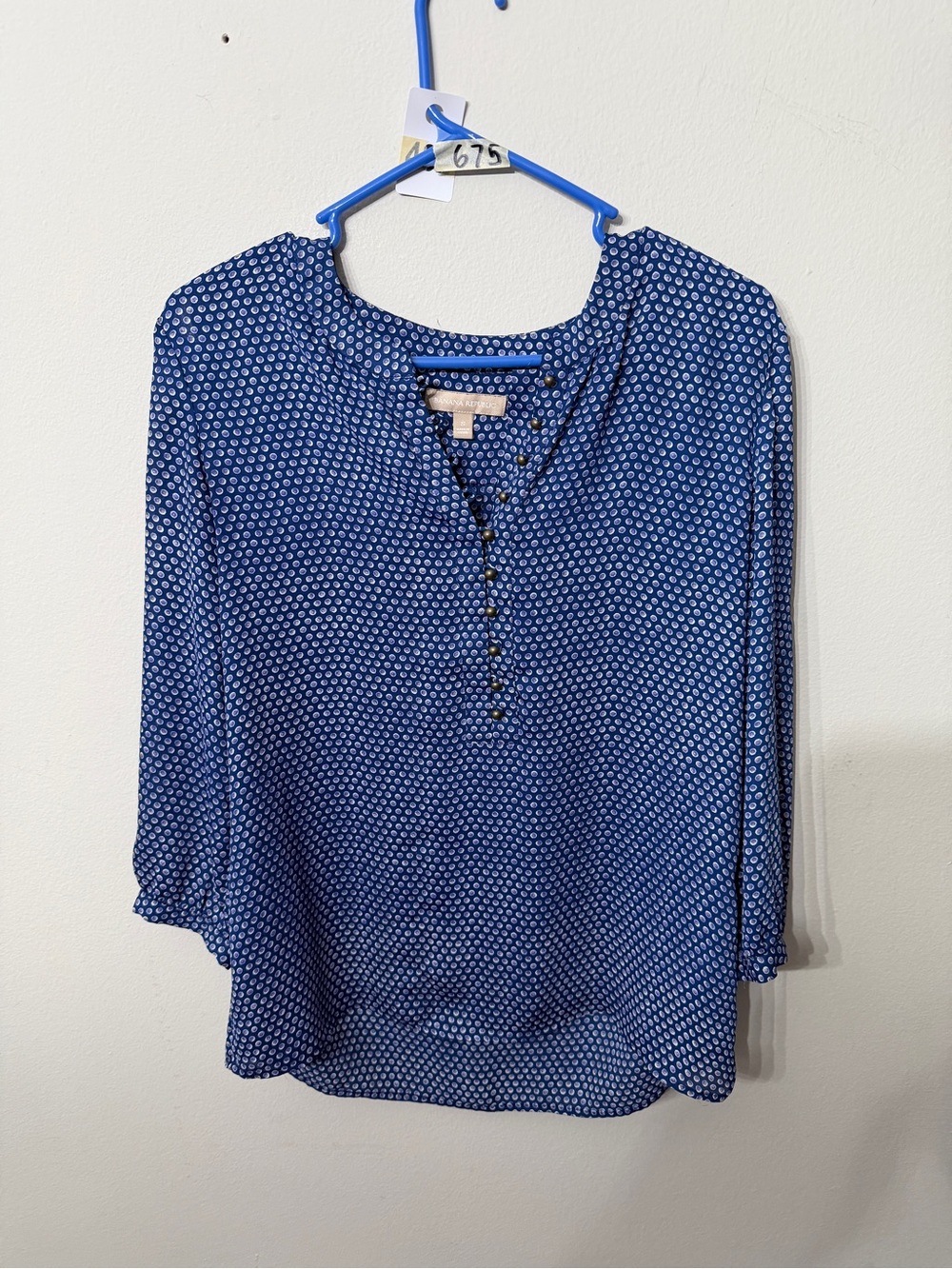 Women’s Banana Republic Blue Printed Henley Blouse Size Small